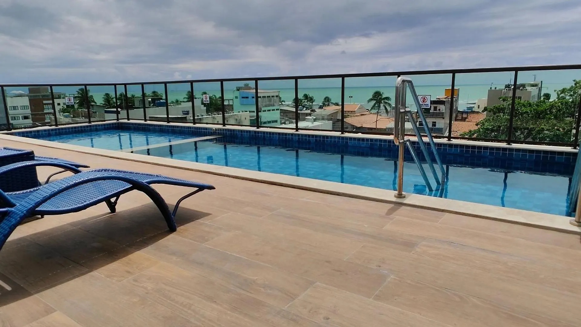 Porto Amarelus Apartment contacts